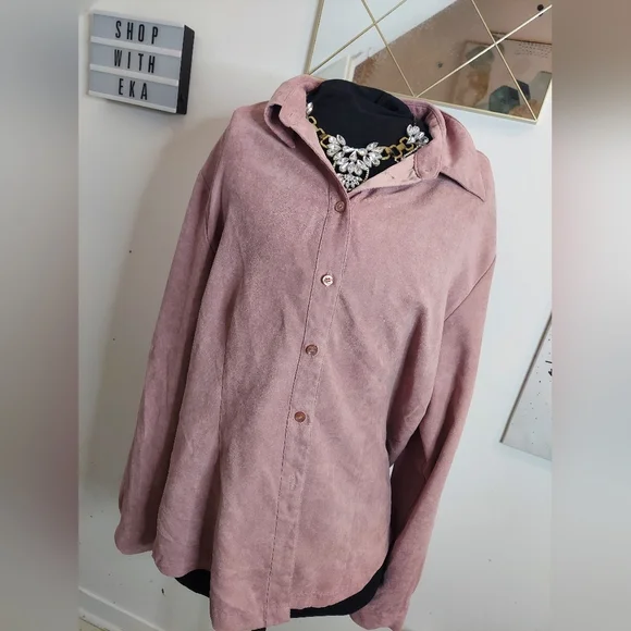 Pink button down shirt - Picture 7 of 9